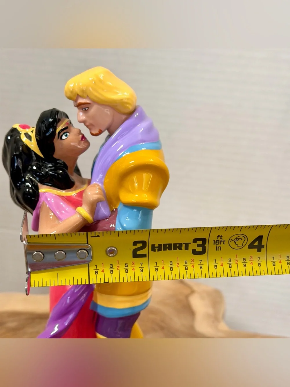 Disney Hutchback Of Notre Dame Esmeralda & Poebus